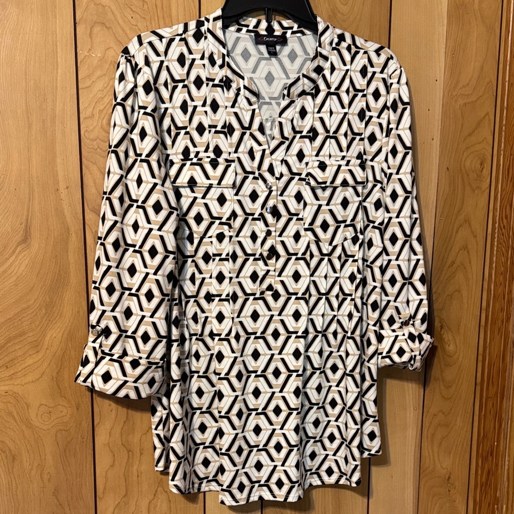 Cocomo Black and White Geometric Blouse